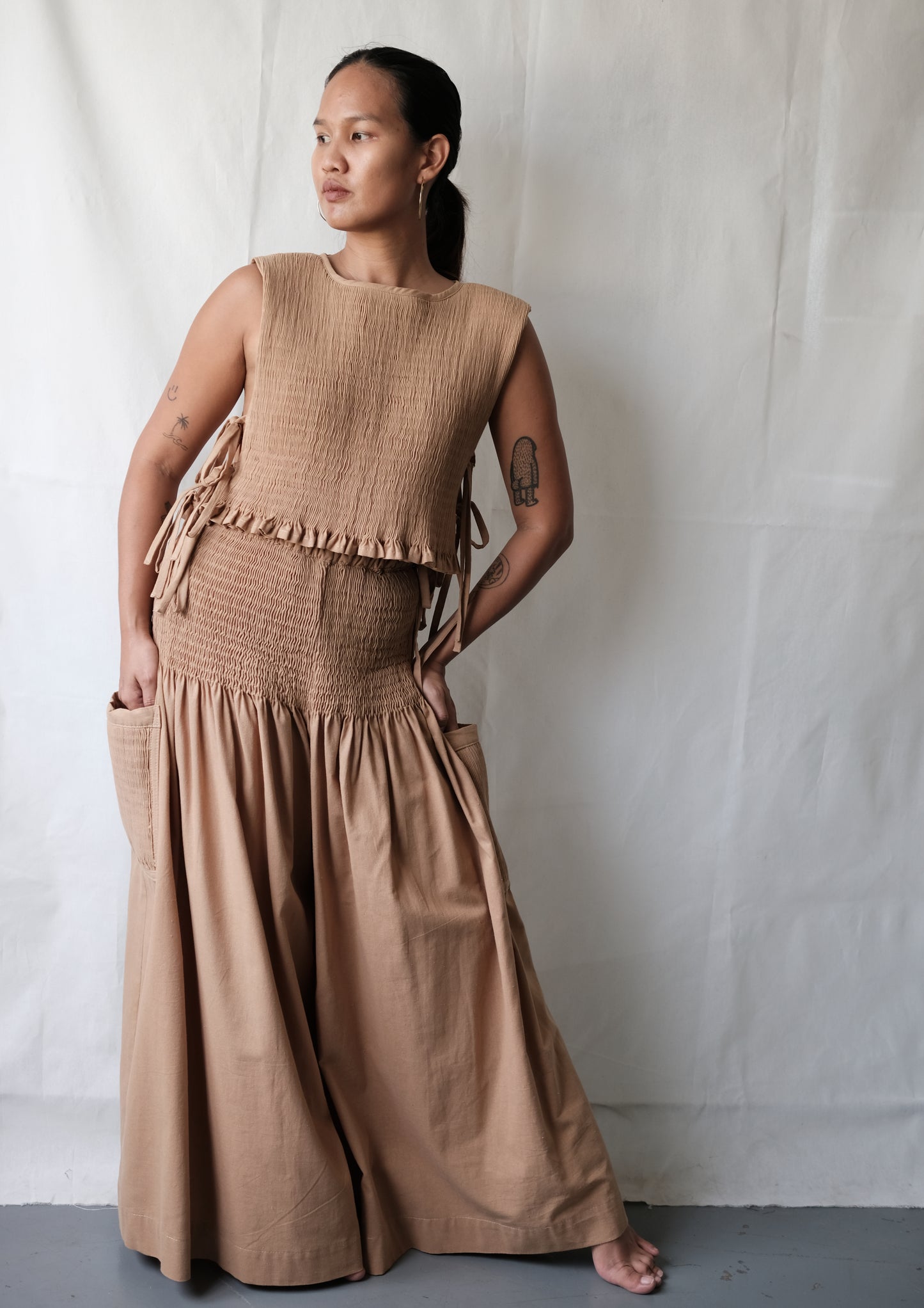 helen bib - stonewashed linen, khaki