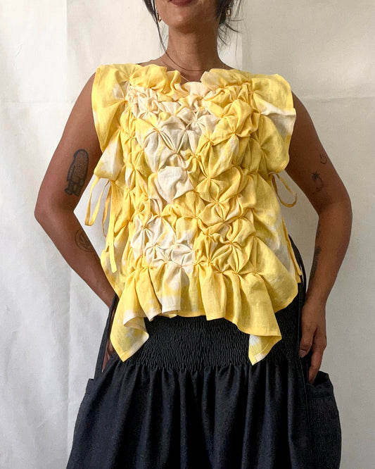 no. 33 pucker bib lemon