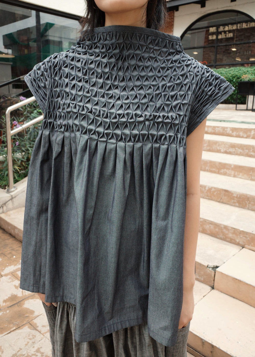 lily top - midnight chambray