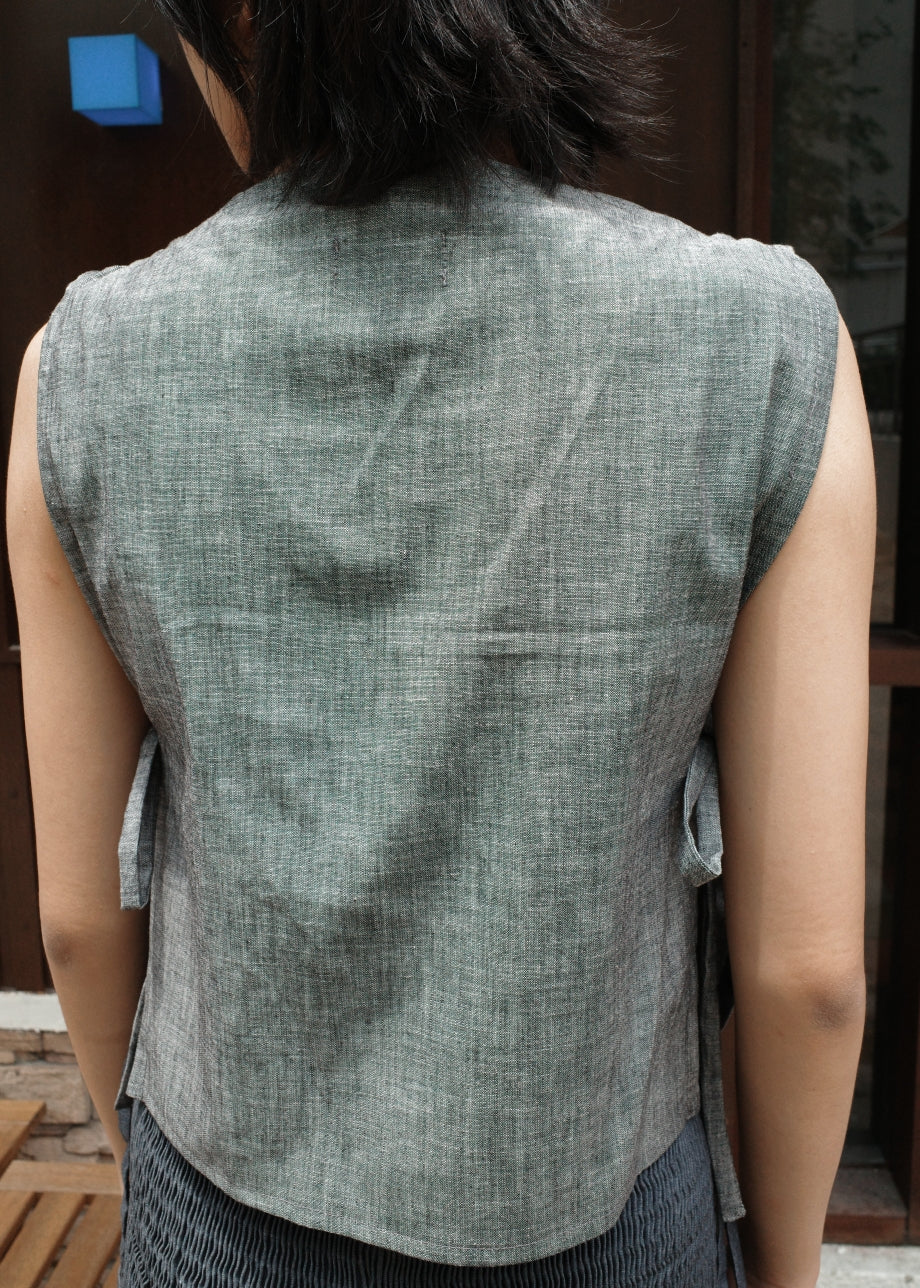 bubble bib top - light gray chambray