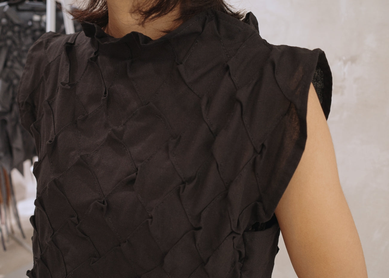 tria top - black stonewashed linen
