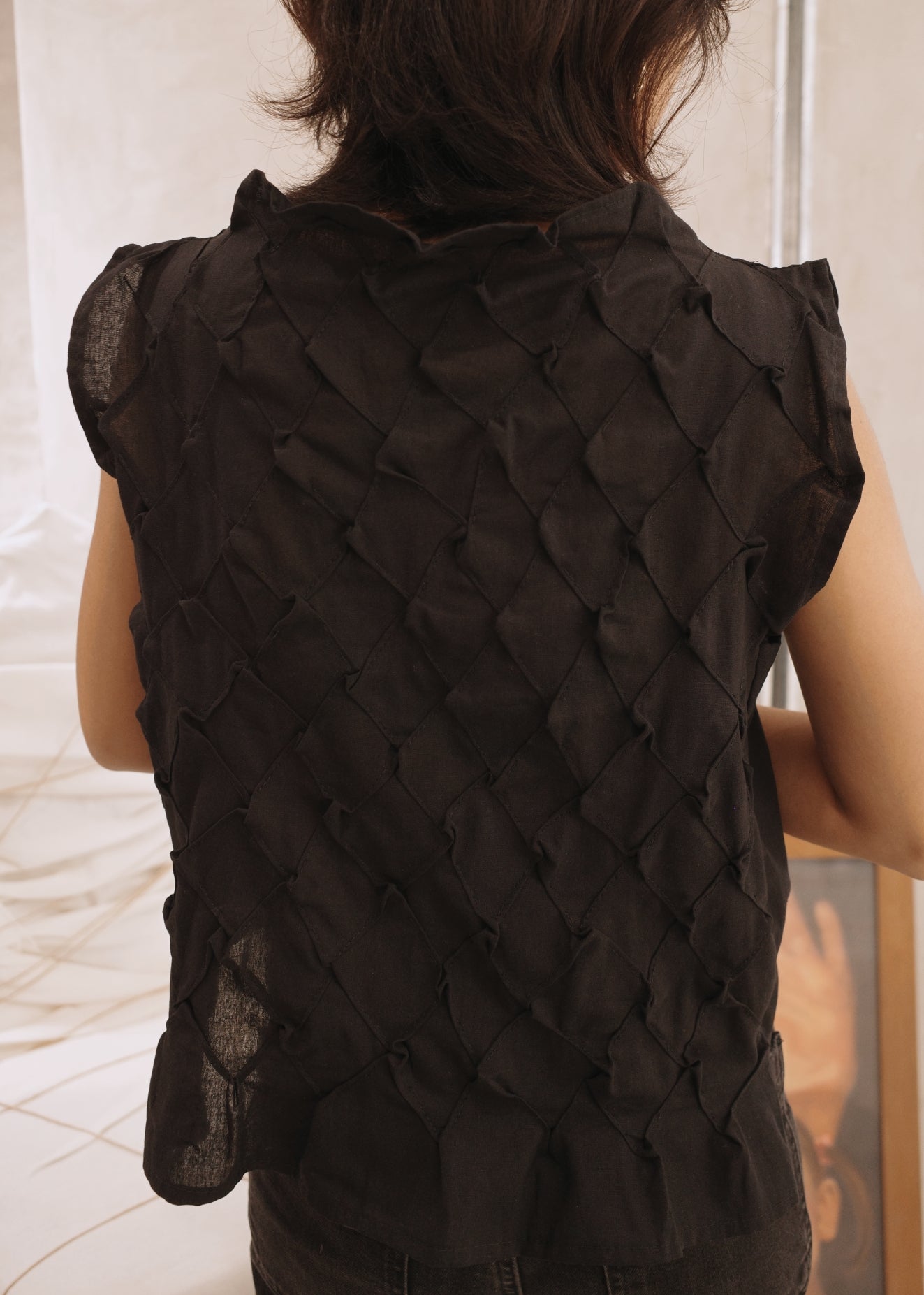 tria top - black stonewashed linen