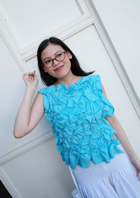 pucker bib - light blue