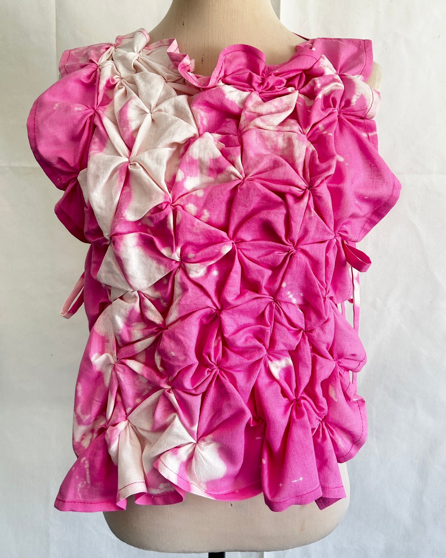 no. 31 pucker bib fuchsia