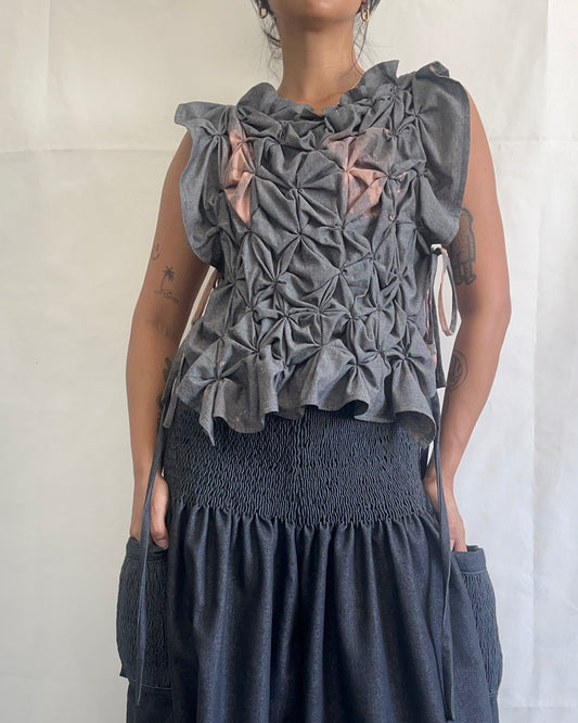 no. 30: pucker bib black no. 2
