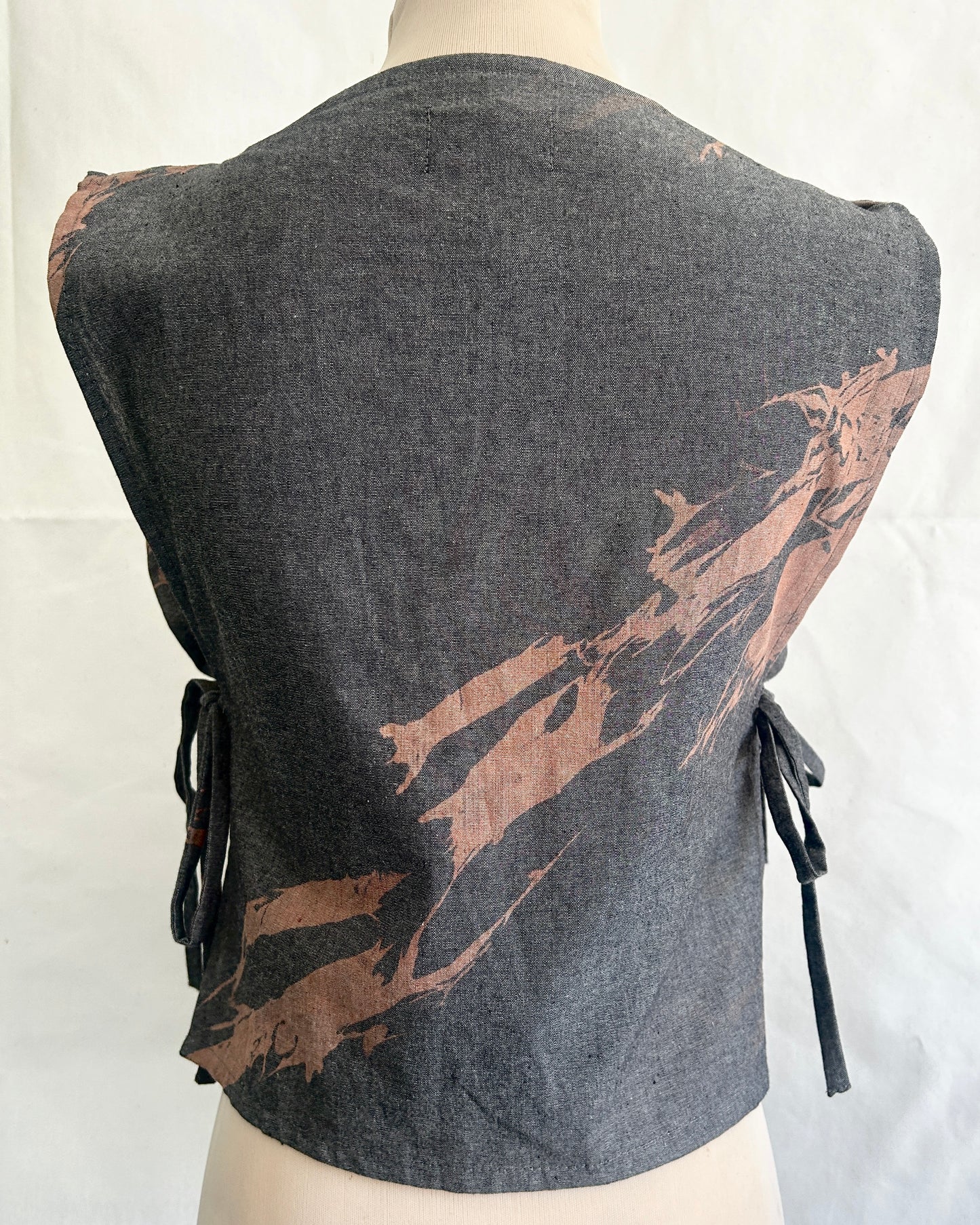 no. 20: pucker bib black no. 1