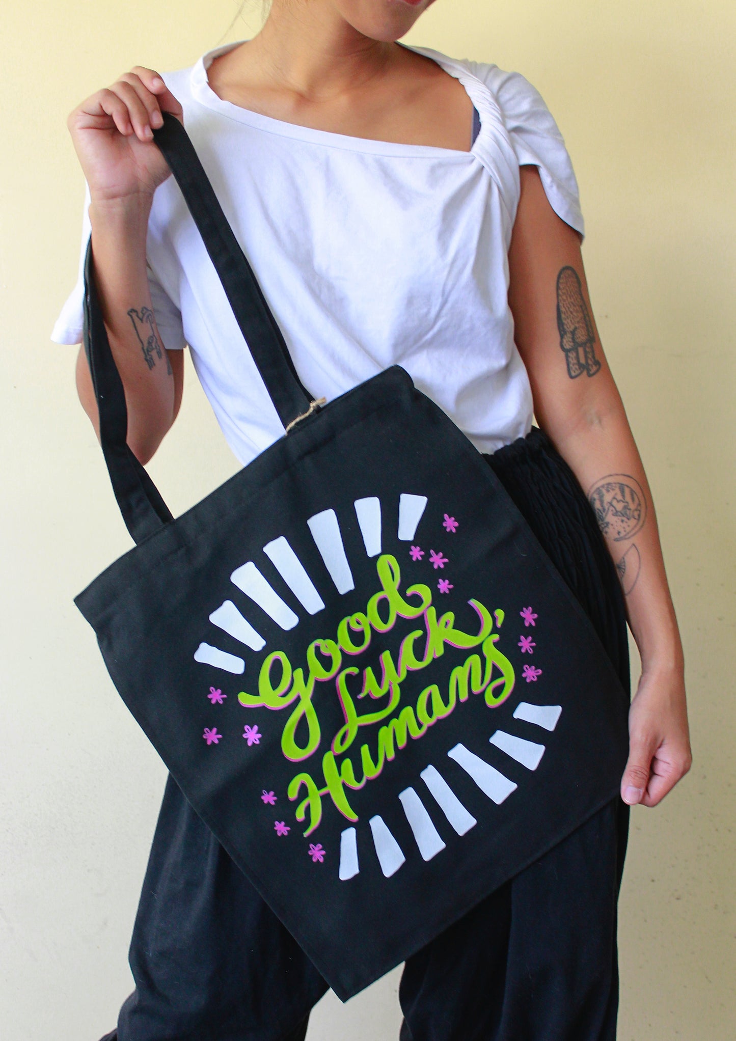 good luck, humans tote - black