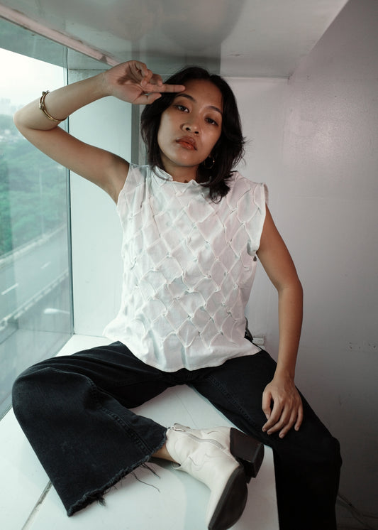 tria top - white stonewashed linen