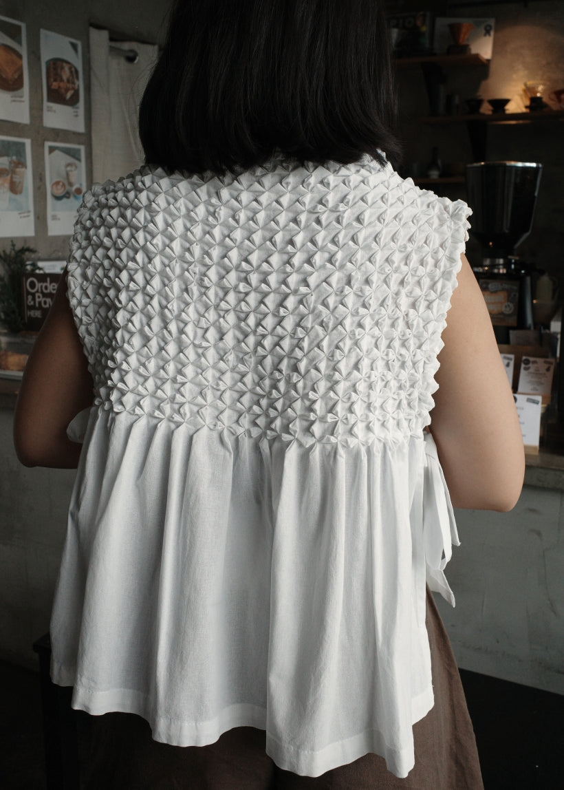 bloom bib top - stonewashed linen, white