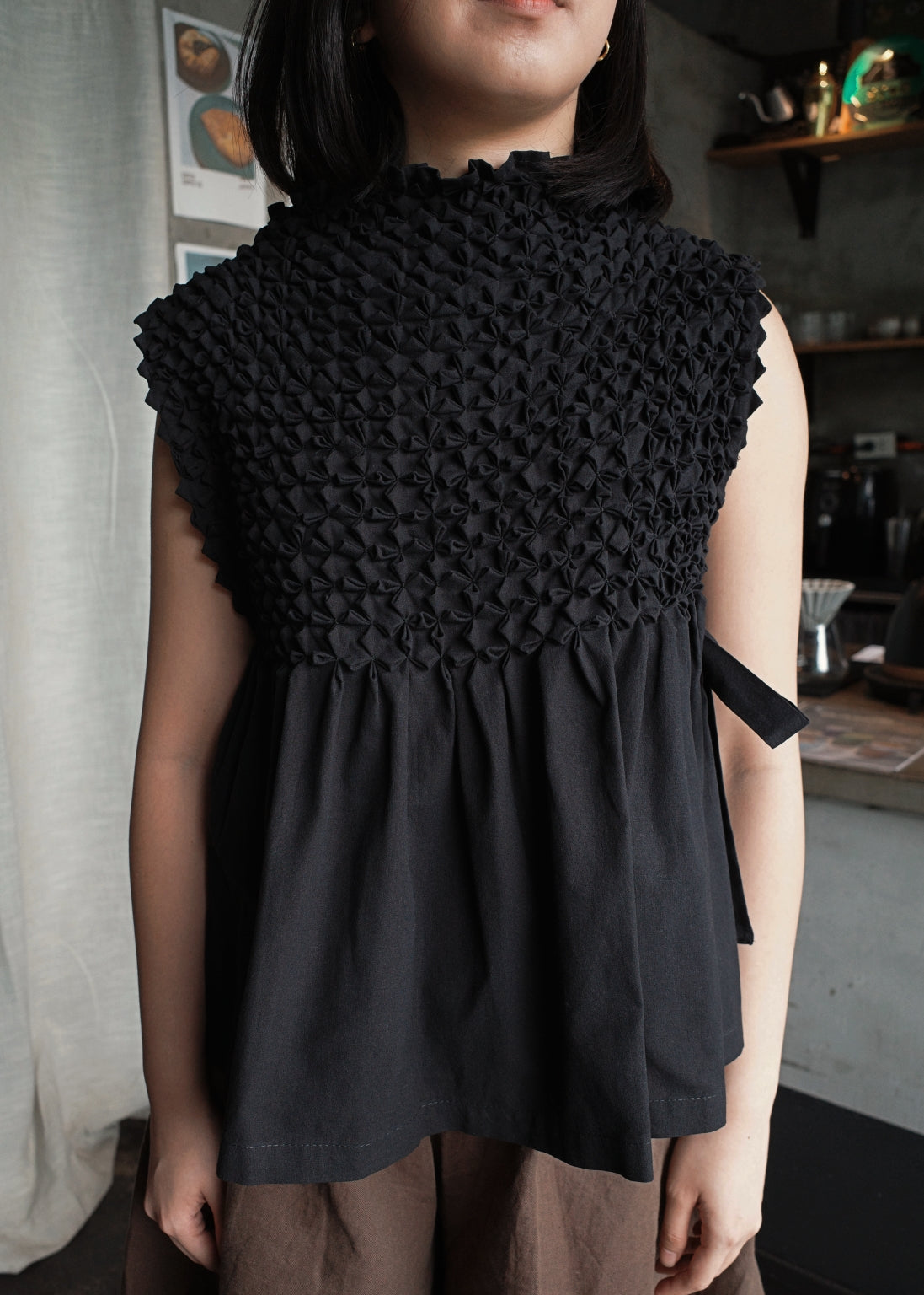 bloom bib top - stonewashed linen, black