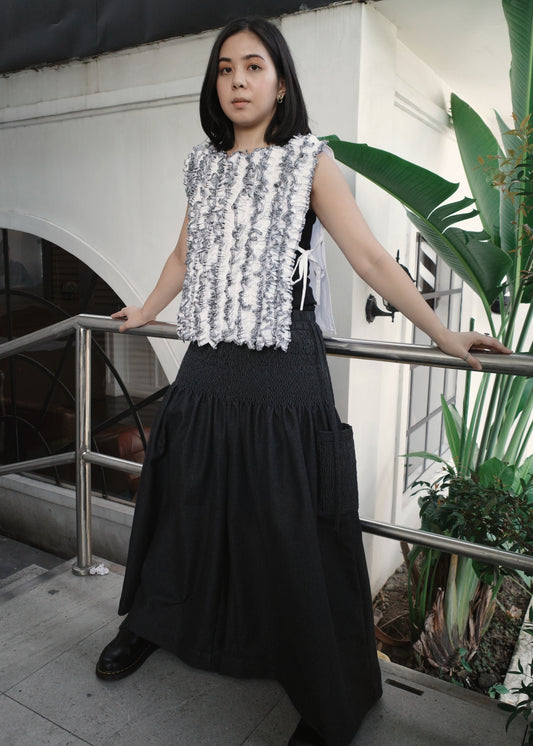 ruffle bib - white soft twill