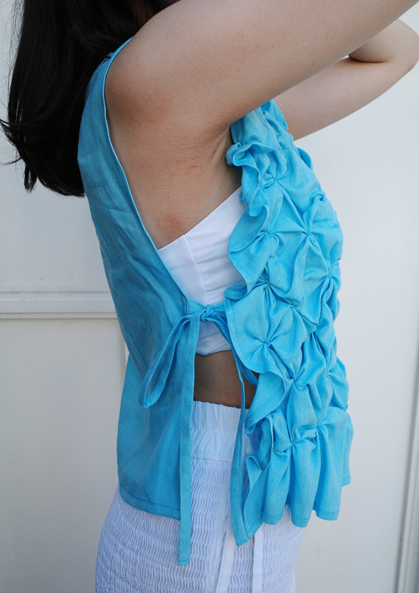 pucker bib - light blue