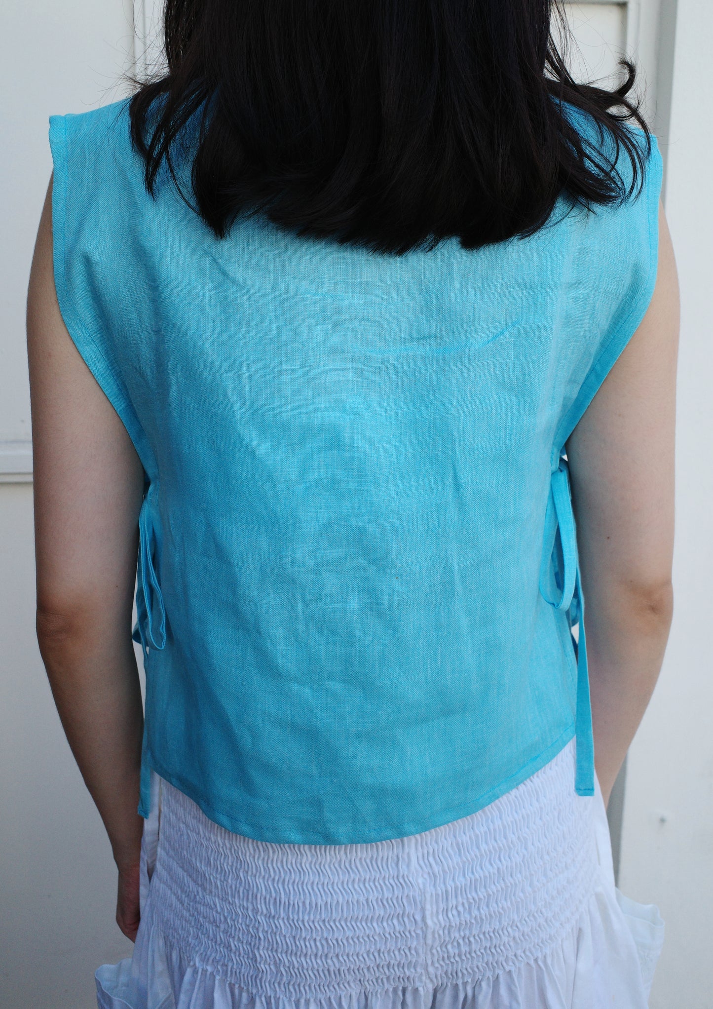 pucker bib - light blue