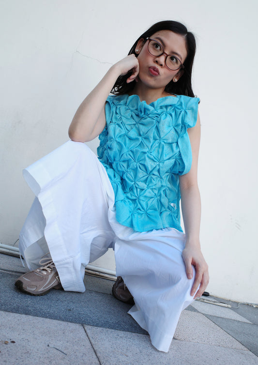 pucker bib - light blue