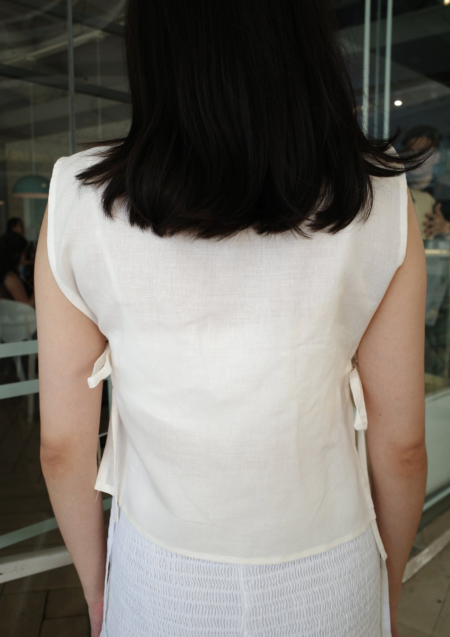 pucker bib - off white
