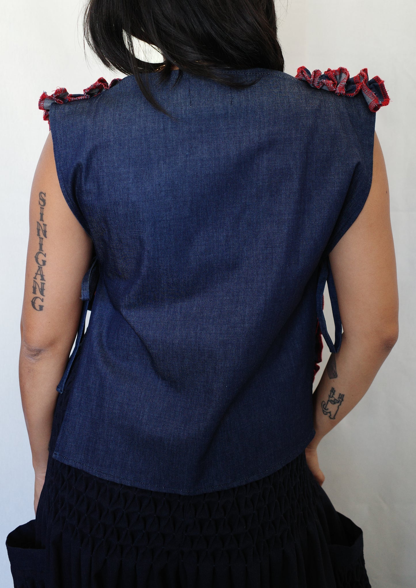 ruffle bib - soft maong navy + red