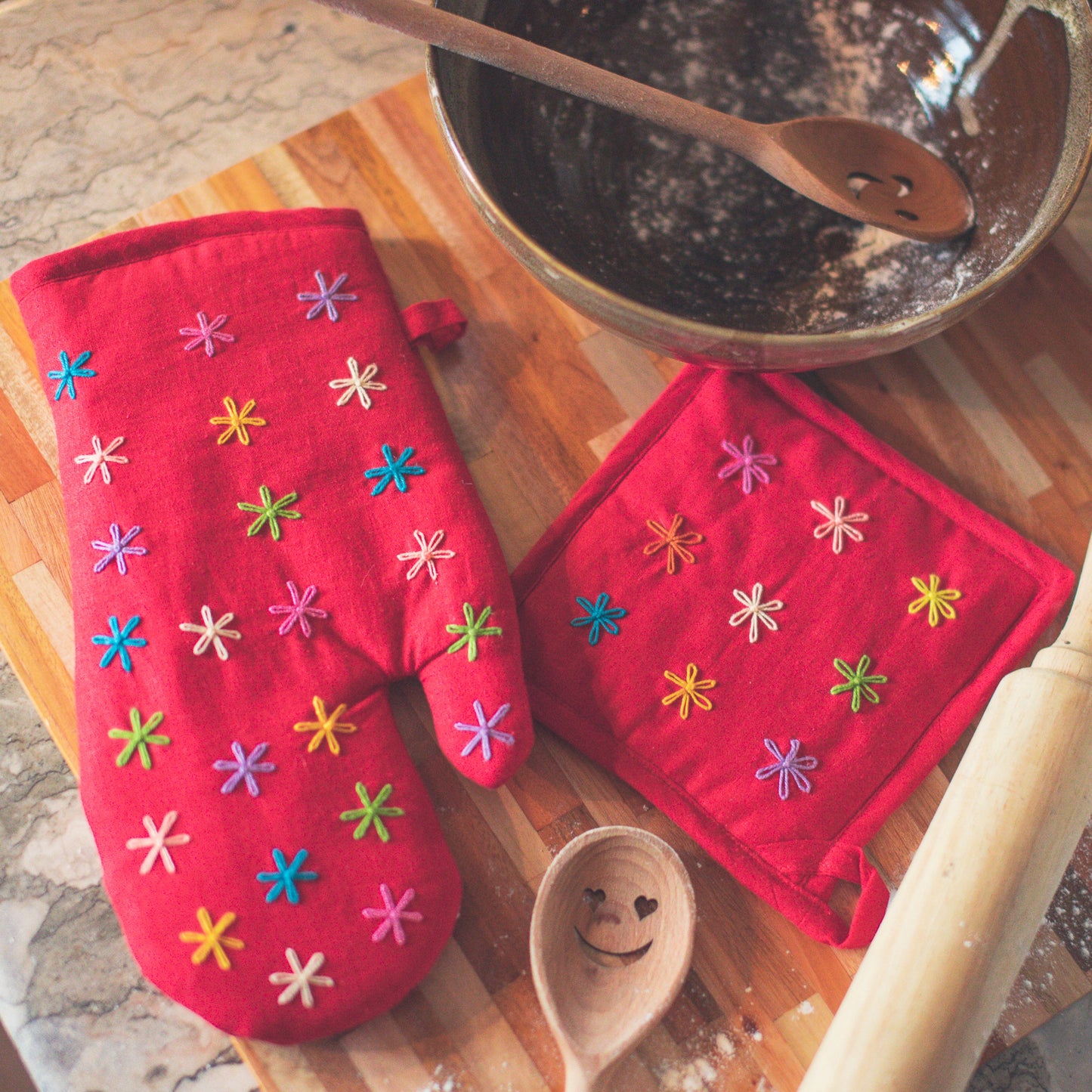 Susan Oven Mitt & Potholder Set - Red Linen